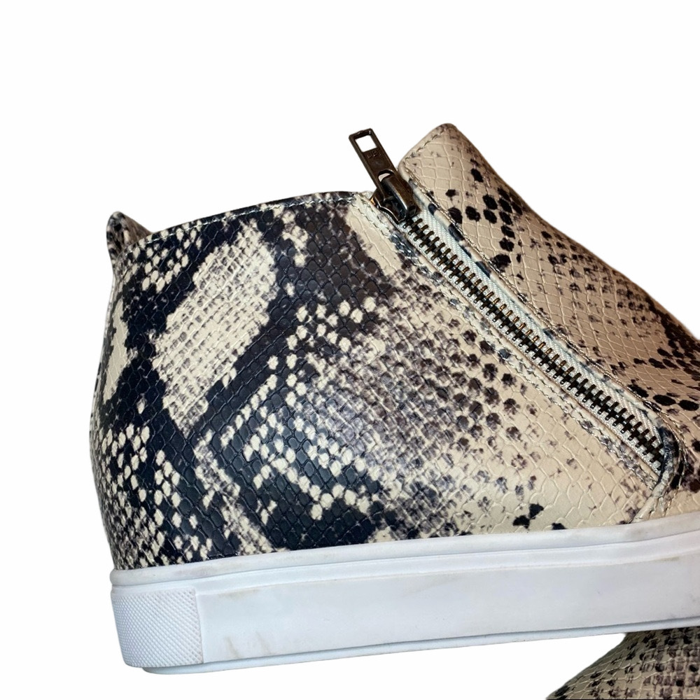 TIME & TRU Snake Print Zip Women's Size 9 Wedges - Picture 8 of 14